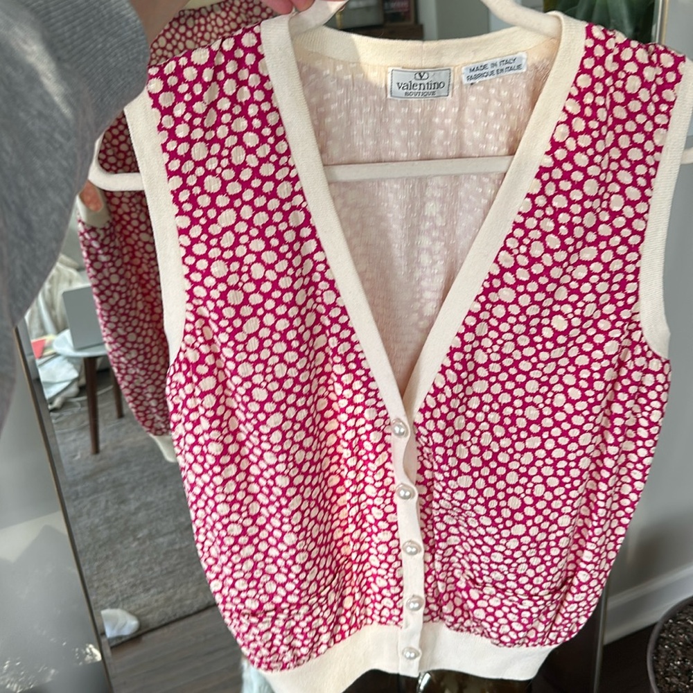 Valentino boutique pearl button vest top, size 10 / fits like a medium